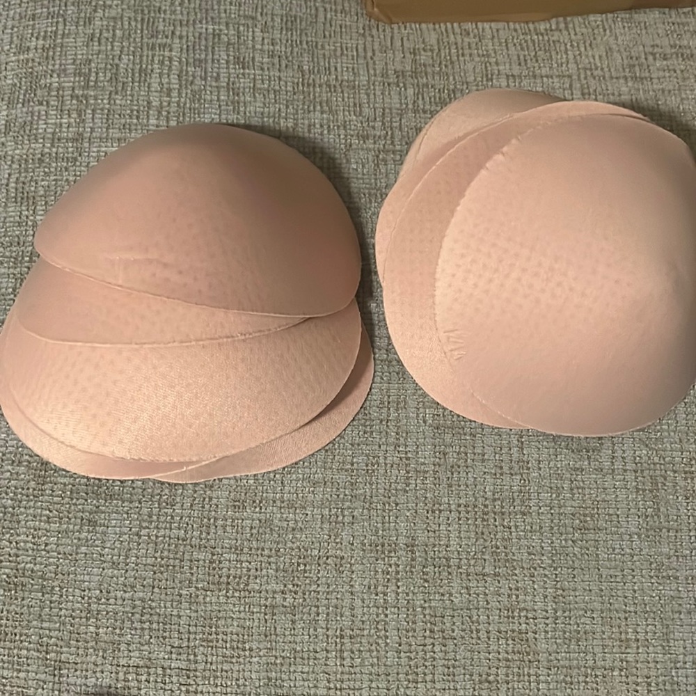 lululemon athletica Nude/Blush Bra Inserts 12/14